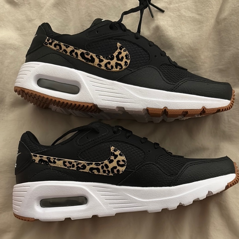 NIB, Nike Women's Black and Leopard Print Air Max SC